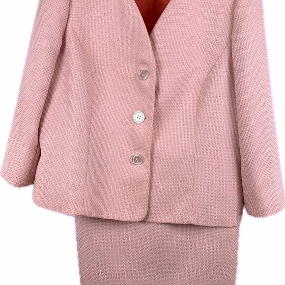 Le Suit 2- Piece Skirt Suit Set in Textured Pink- Size 18 - Picture 1 of 4